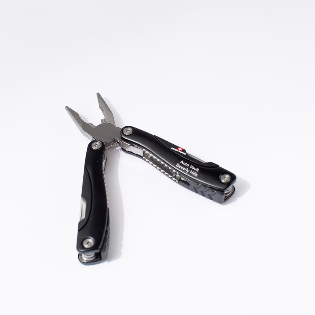 Auto Vault Limited Edition Swiss Force® multi-tool